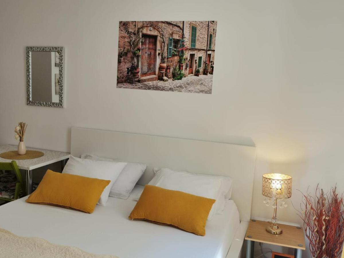 Old Town With Parking Apartment Pag Town Bagian luar foto